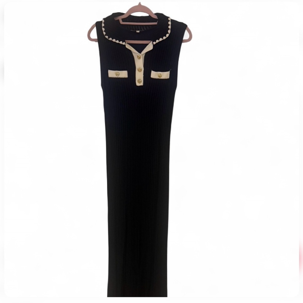 Sleeveless Navy and White Contrast Knit Maxi Dress with White Trim